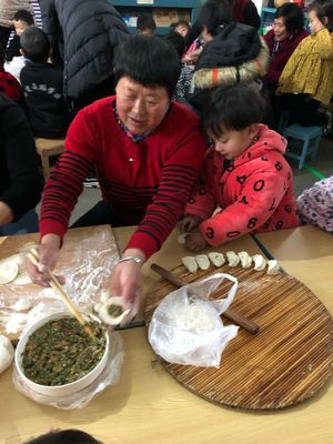 新汶街道辦事處金蘋果幼兒園豆豆班半日活動&ldquo;冬至到包餃子&rdquo;