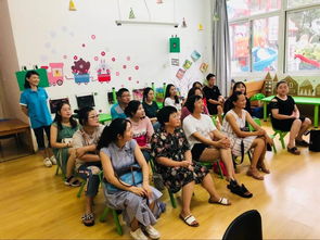 入園適應 金蘋果幼兒園開展新生家長會 與家長們攜手做好入園準備